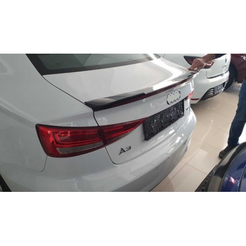A3 2013-2019 SEDAN IÇIN UYUMLU LED SPOILER  PIANO BLACK (PARLAK SIYAH)