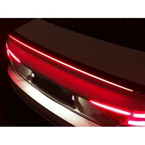 A4 2016-2019 IÇIN UYUMLU LED SPOILER PIANO BLACK (PARLAK SIYAH)