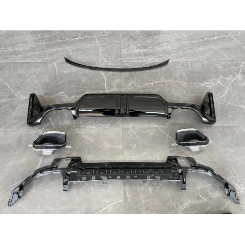 G20 LCI 3 SERİSİ 2022+ UYUMLU 3.40 DIFUZOR VE EGZOZ SETİ ( PARLAK SİYAH) M-TECH İÇİN