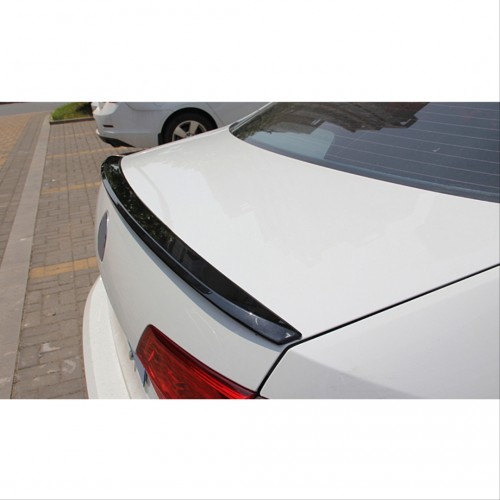 JETTA 2012-2018 IÇIN UYUMLU WING SPOILER - PIANO BLACK